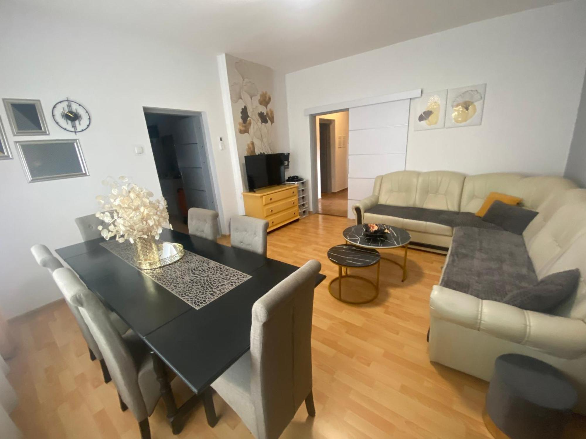 Apartman El Ogulin Zewnętrze zdjęcie